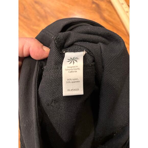 Athleta joggers black snap closure elastic at ankle back pockets women’s size 8 - Picture 13 of 13